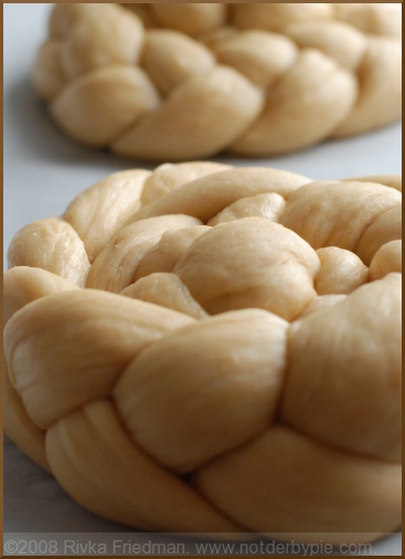 roundchallah2.jpg