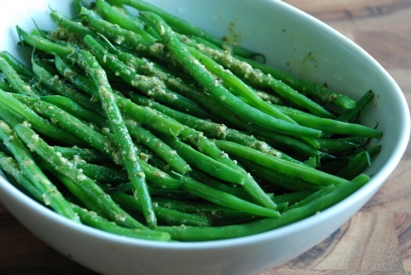 Green Beans with Pesto Vinaigrette