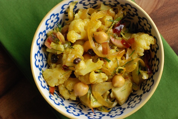 curried chickpea cauliflower salad
